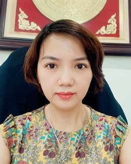 Giám đốc Lê Hồng Nhung